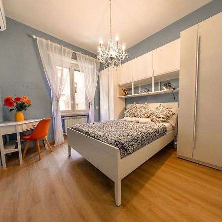 Chic Modern 2-Bedroom Near Metro Roma Exterior foto