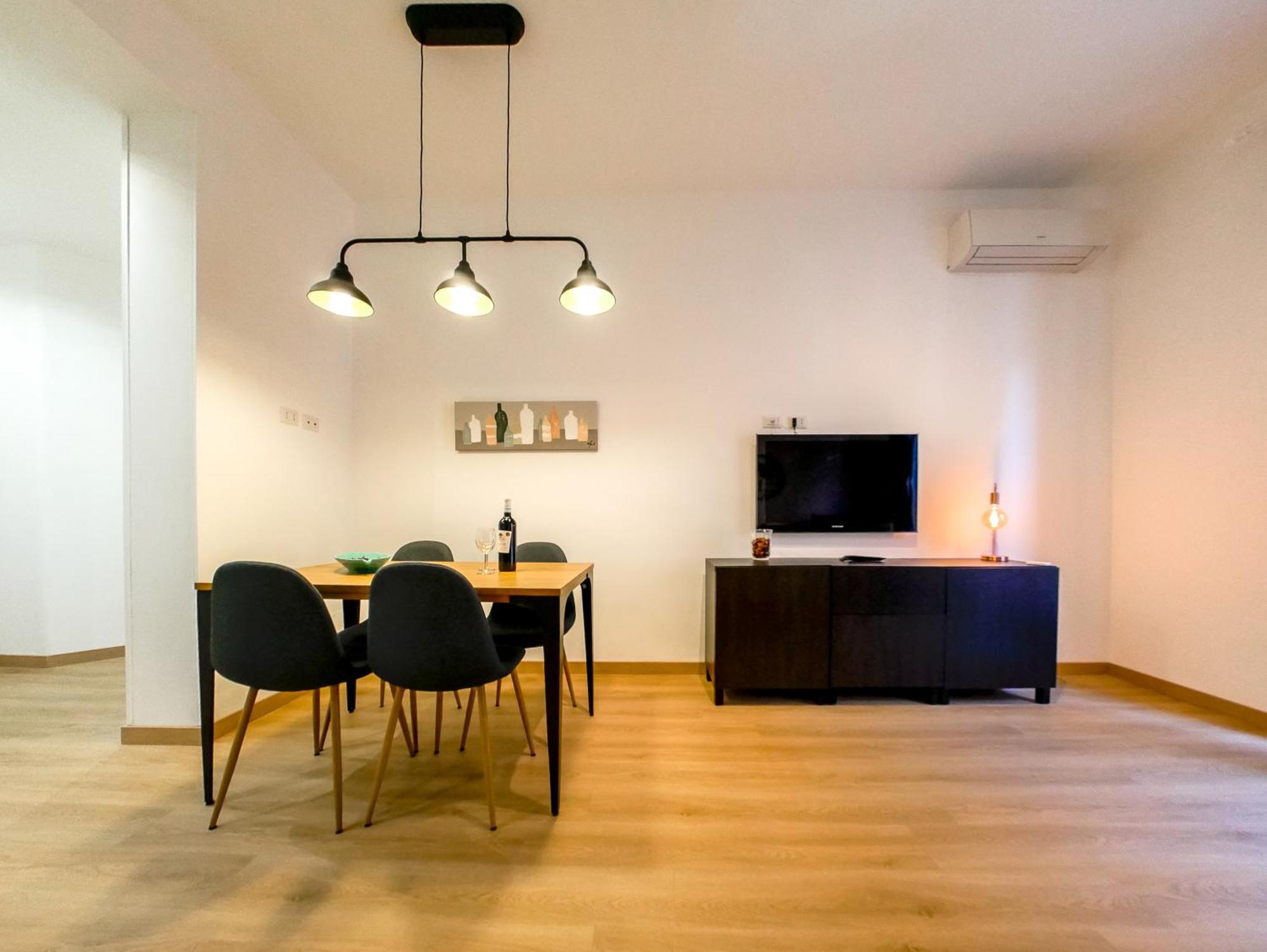 Chic Modern 2-Bedroom Near Metro Roma Exterior foto